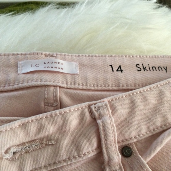 Like New Pink Skinny Jeans - Picture 5 of 12